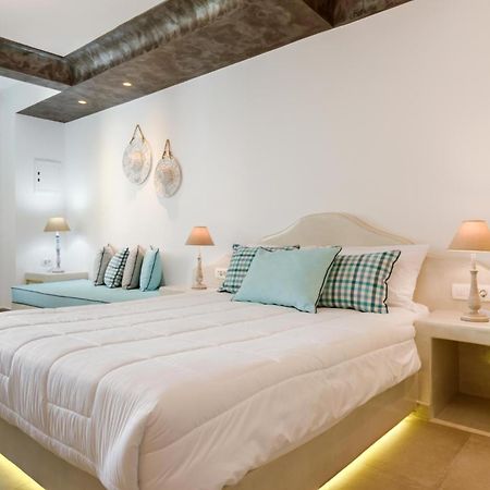 B Suites Фира Екстериор снимка