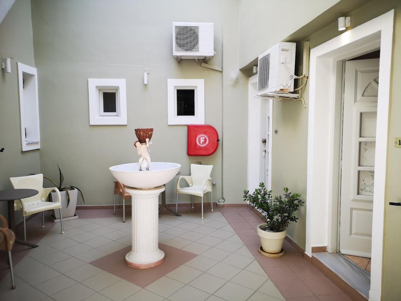 B Suites Фира Стая снимка