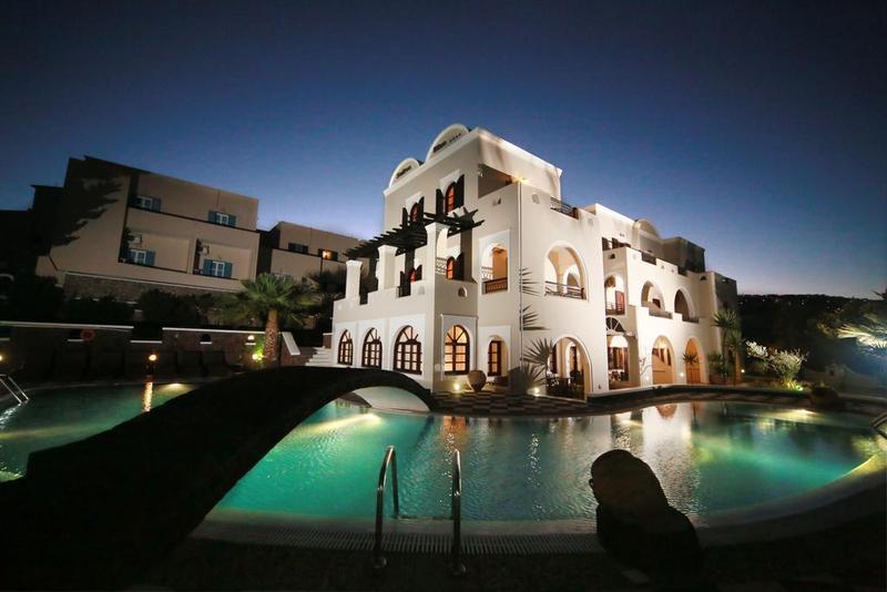B Suites Фира Екстериор снимка