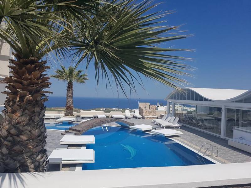B Suites Фира Екстериор снимка