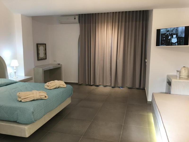 B Suites Фира Екстериор снимка