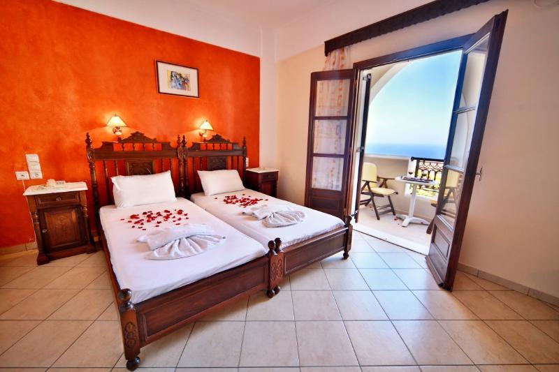 B Suites Фира Екстериор снимка