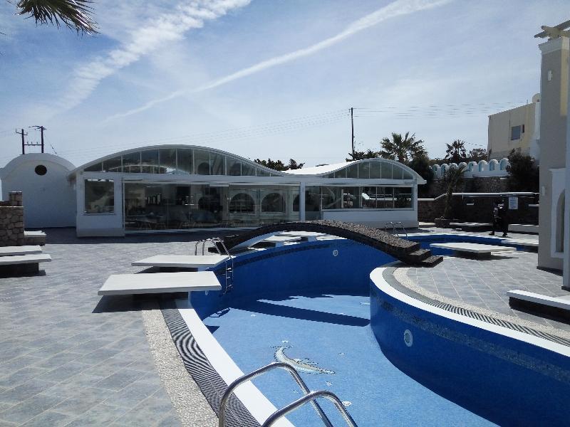 B Suites Фира Екстериор снимка