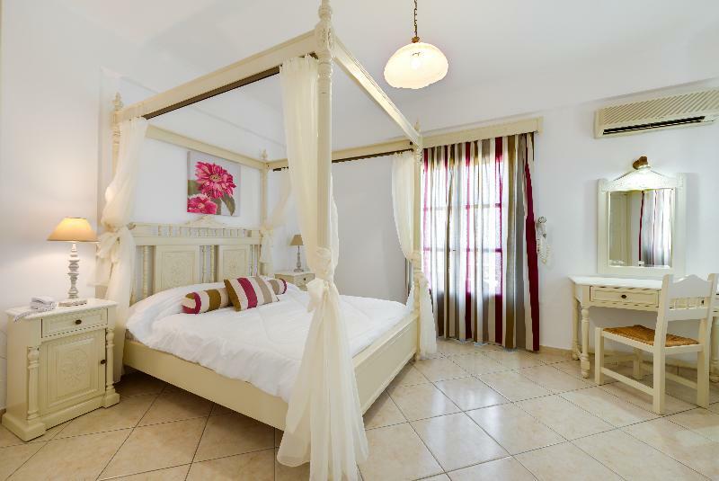 B Suites Фира Екстериор снимка